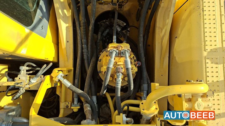 Tracked Excavator Komatsu 2010