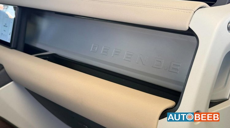 Land Rover Defender 2022