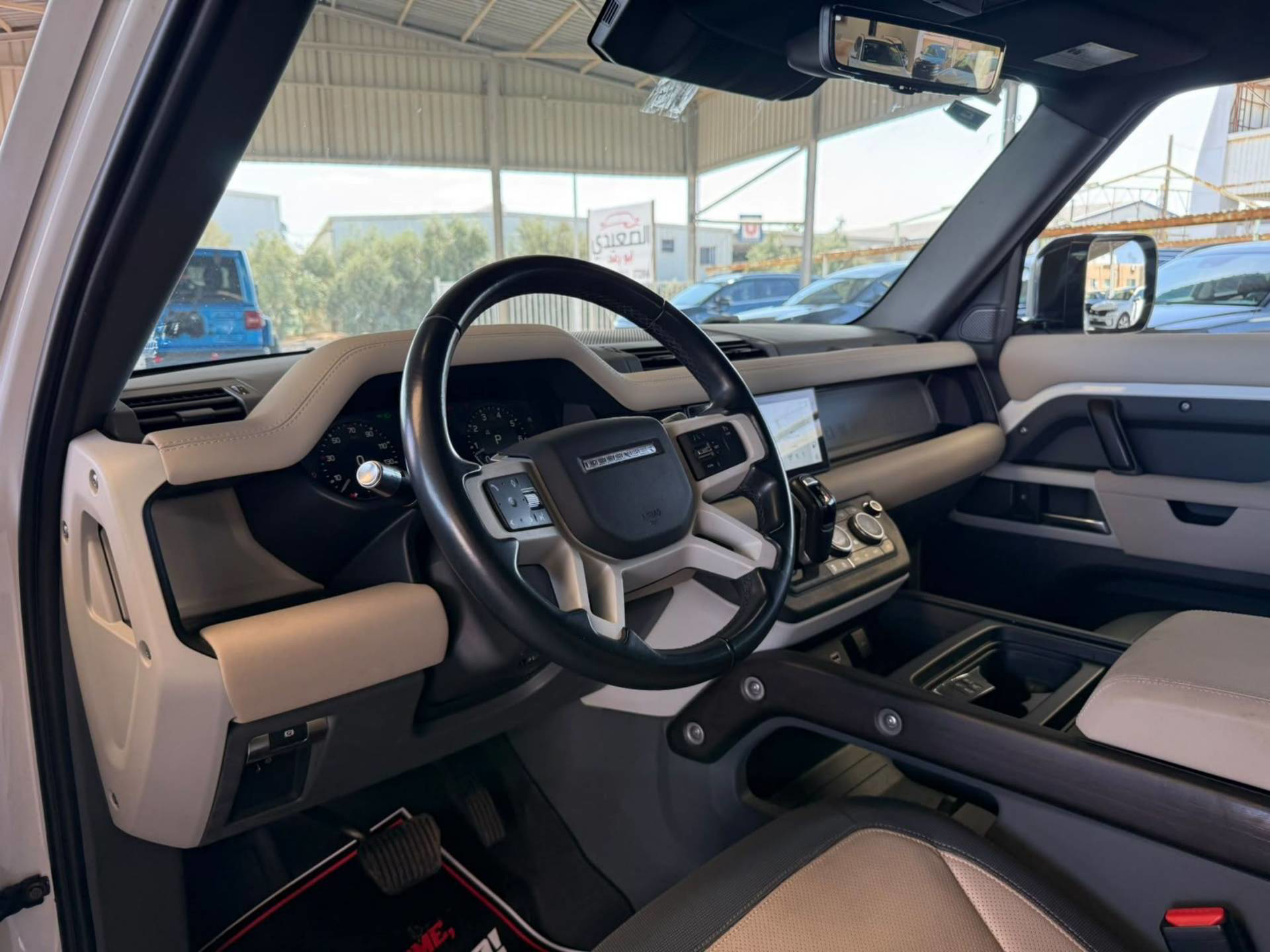 Land Rover Defender 2022
