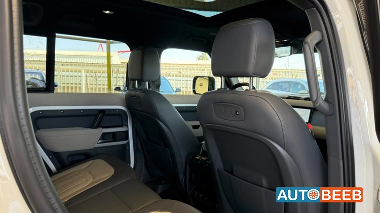 Land Rover Defender 2022