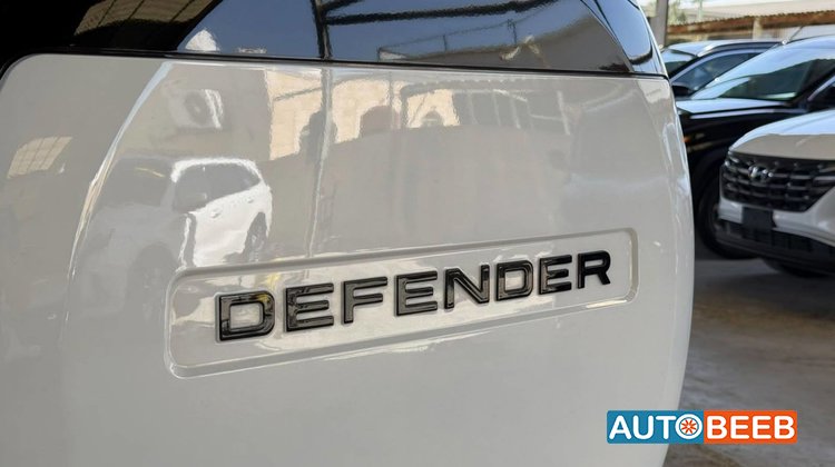 Land Rover Defender 2022