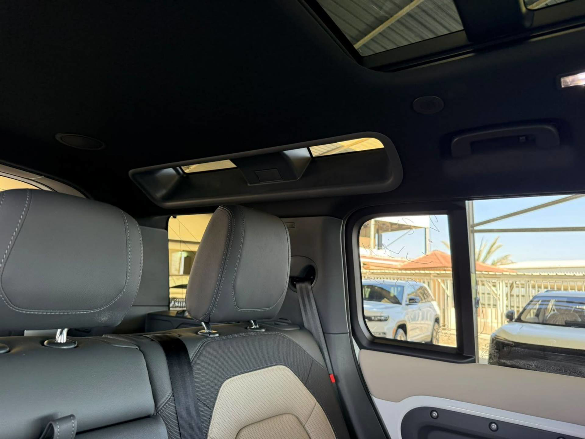 Land Rover Defender 2022