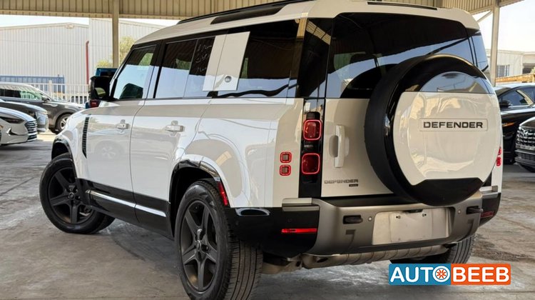 Land Rover Defender 2022