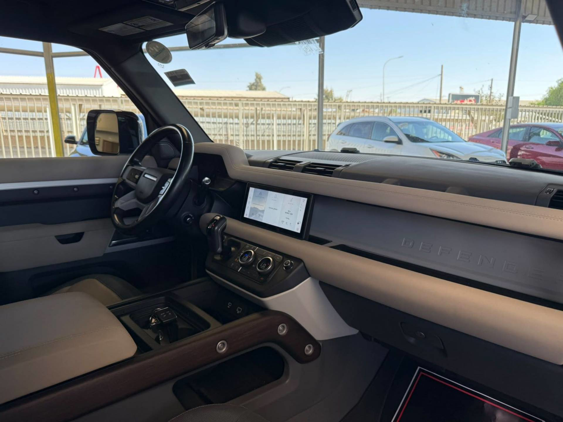 Land Rover Defender 2022