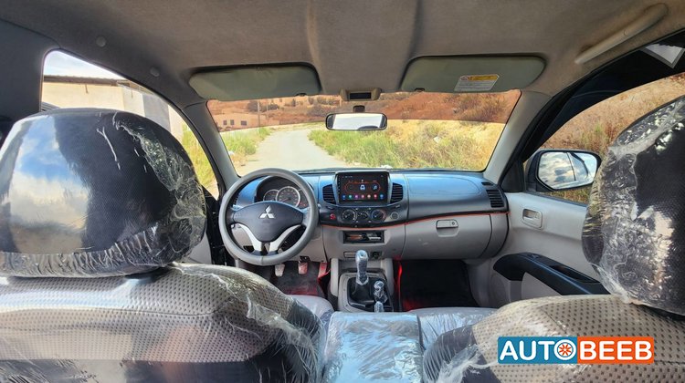 Mitsubishi L200 2014