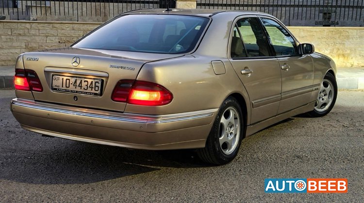 مرسيدس بنز E200 2001