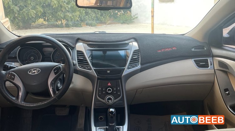 Hyundai Elantra 2015