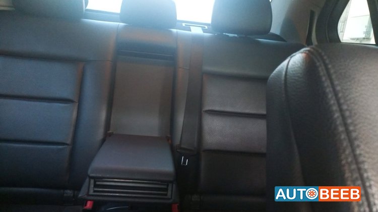 مرسيدس بنز E200 2011