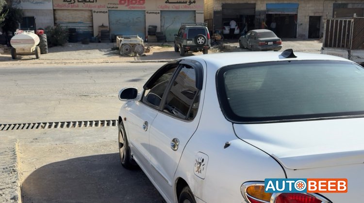 هيونداي افانتي 1999