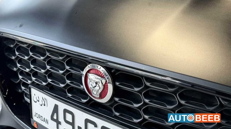 جاكوار F-Type 2023