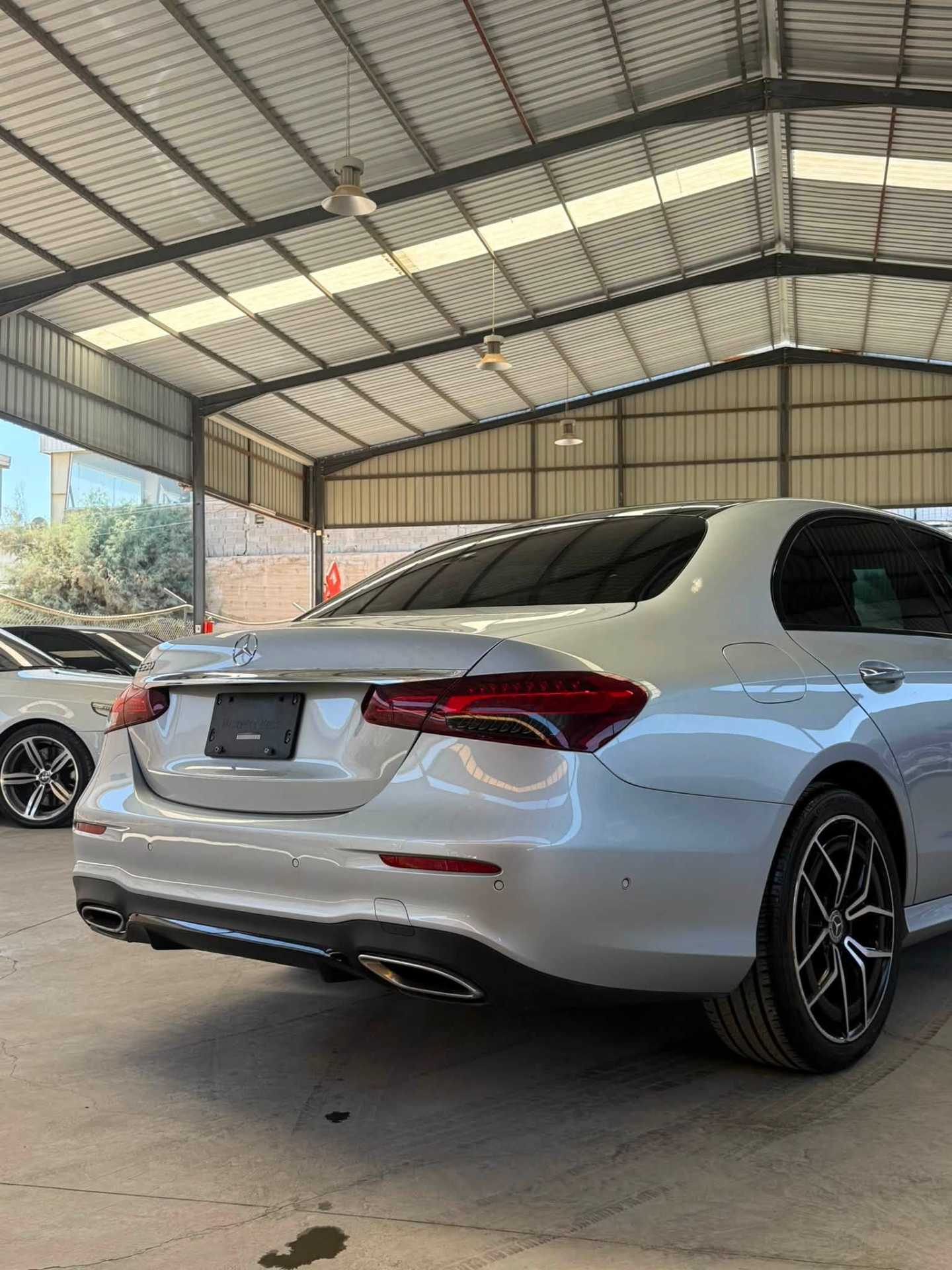 مرسيدس بنز E350 2022