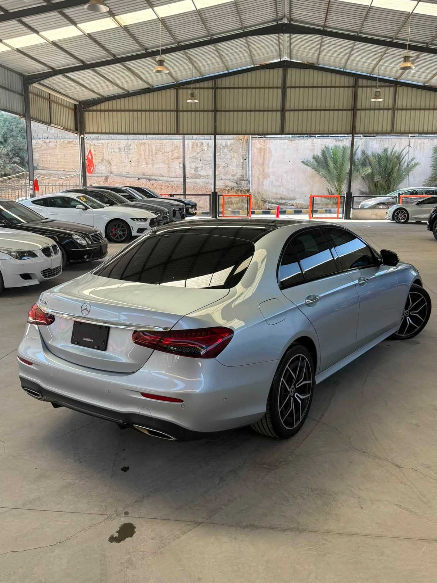 مرسيدس بنز E350 2022