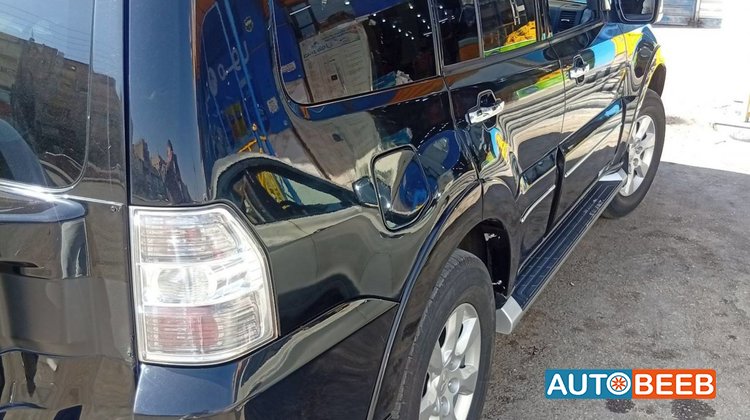 Mitsubishi Pajero 2016