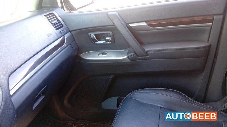 Mitsubishi Pajero 2016