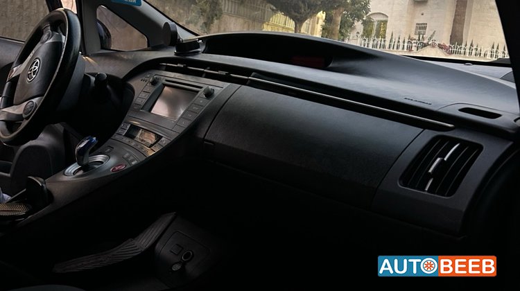 Toyota Prius 2012