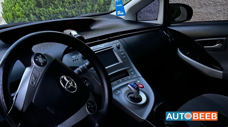 Toyota Prius 2012