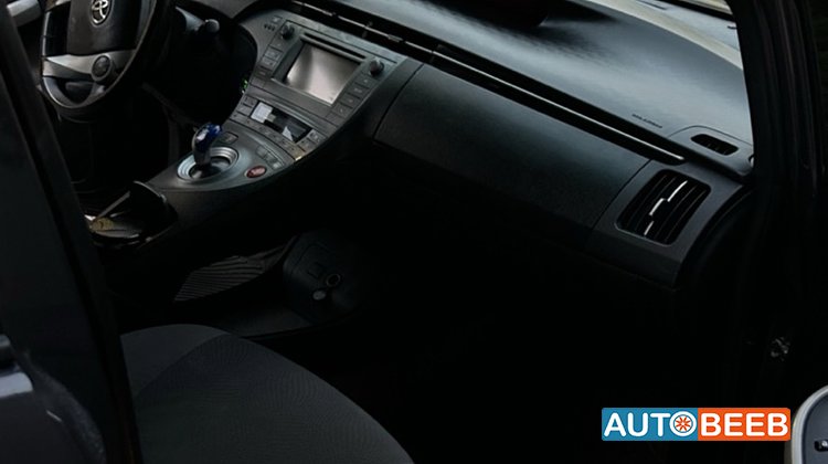 Toyota Prius 2012