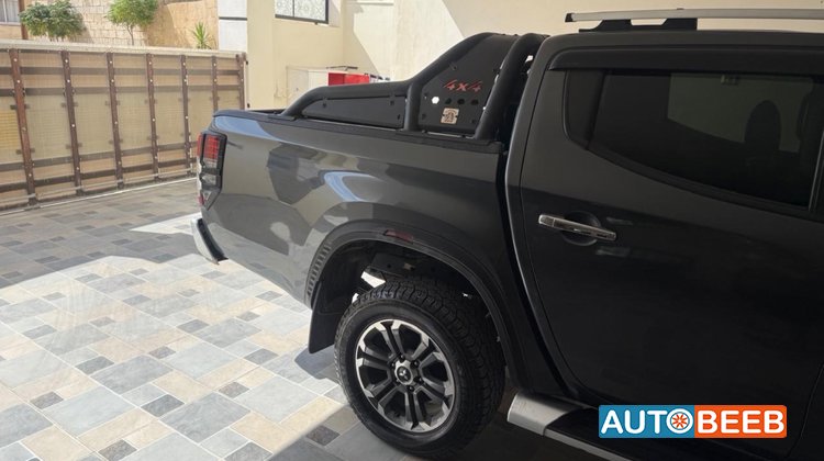 ميتسوبيشي L200 2021