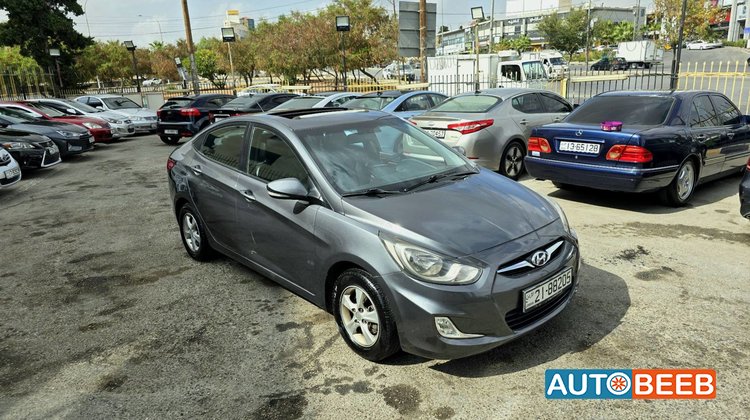 Hyundai Accent 2011