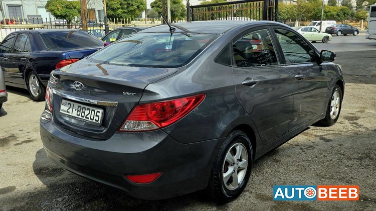 Hyundai Accent 2011