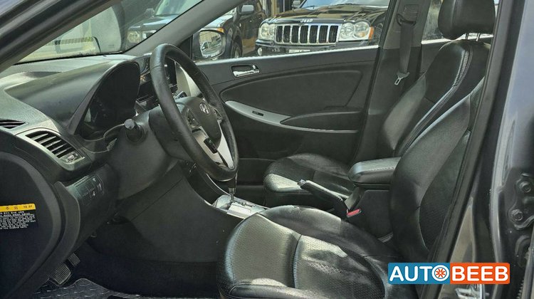 Hyundai Accent 2011