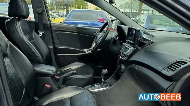 Hyundai Accent 2011