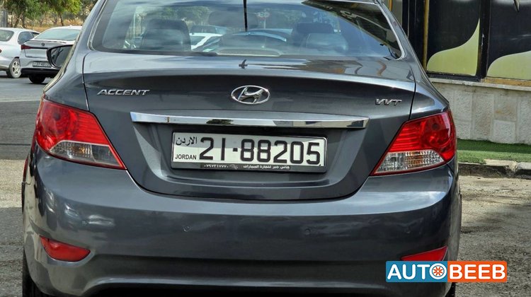 Hyundai Accent 2011