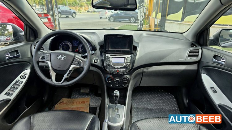 Hyundai Accent 2011