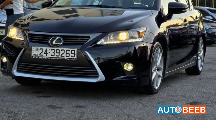 Lexus CT200 2015