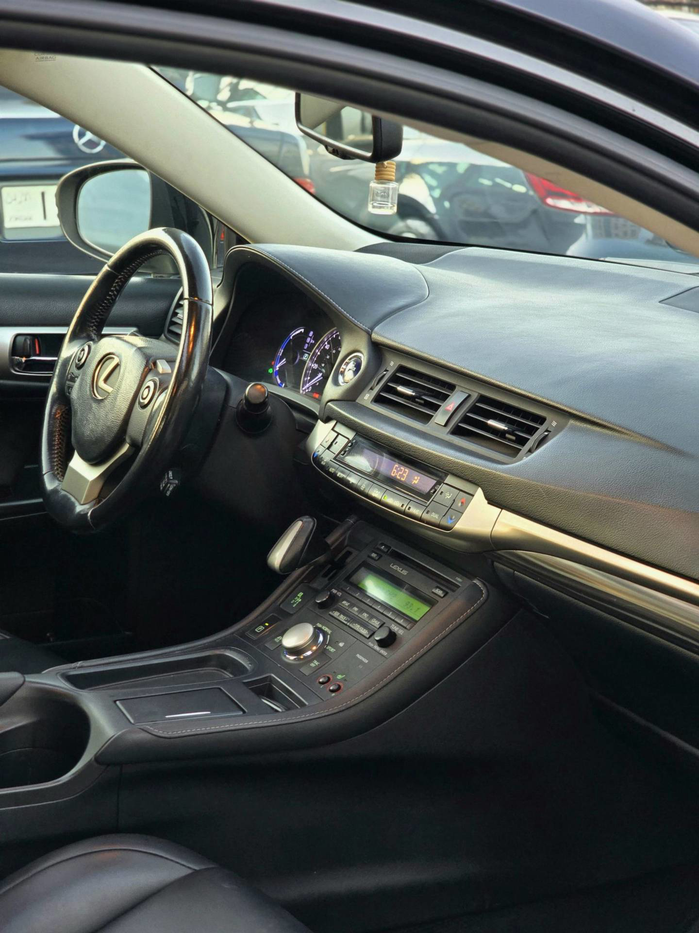 Lexus CT200 2015