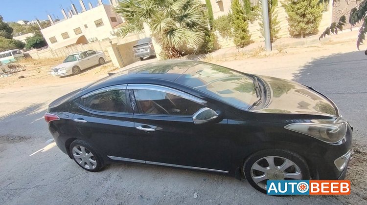 Hyundai Elantra 2013