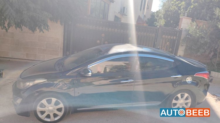 Hyundai Elantra 2013