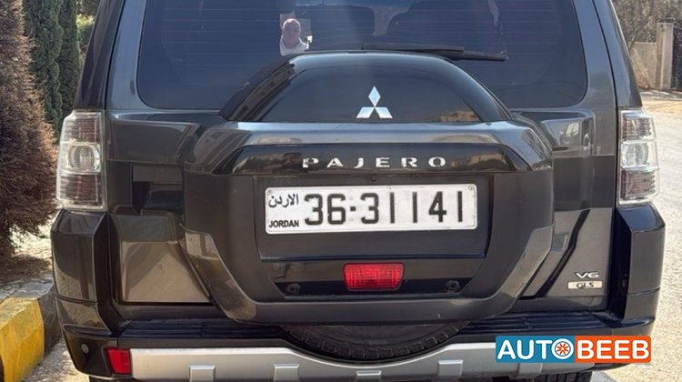 ميتسوبيشي باجيرو 2015