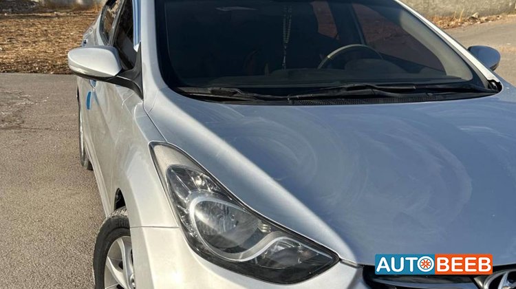 Hyundai Avante 2011