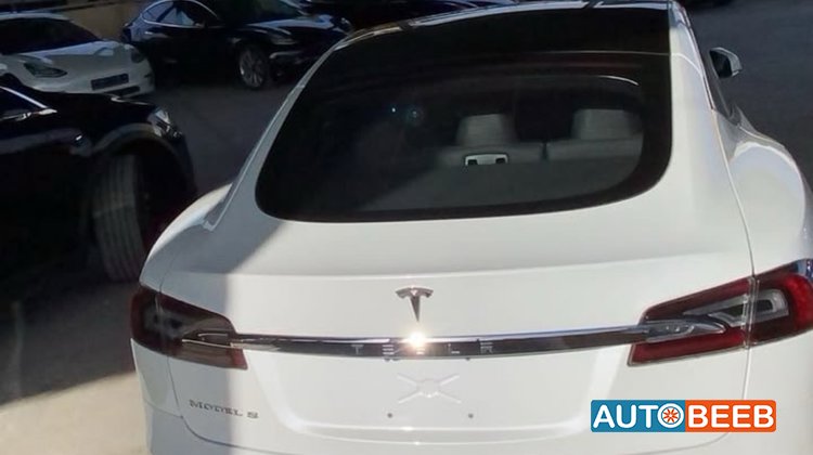Tesla S 2018