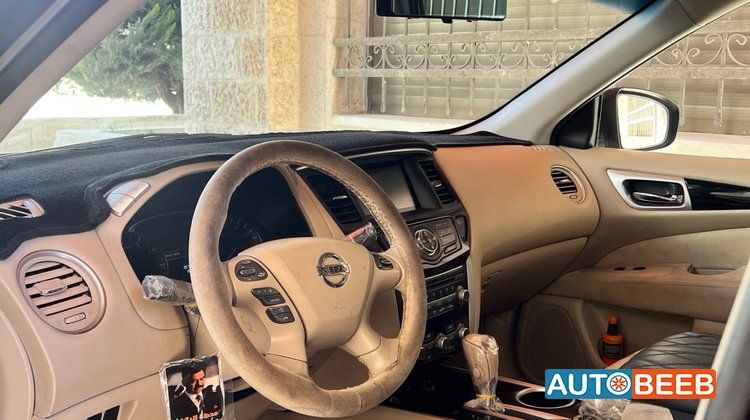 Nissan Pathfinder 2014
