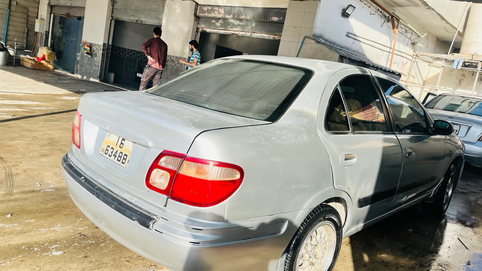 نيسان صني 2001