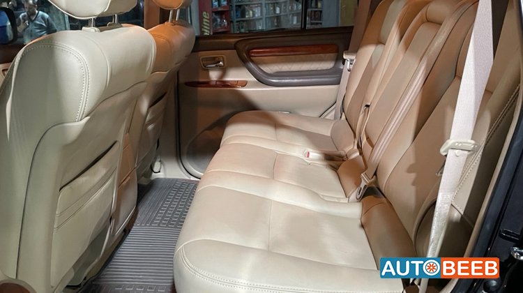 لكزس LX470 2006