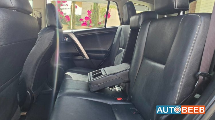 Toyota RAV4 2017