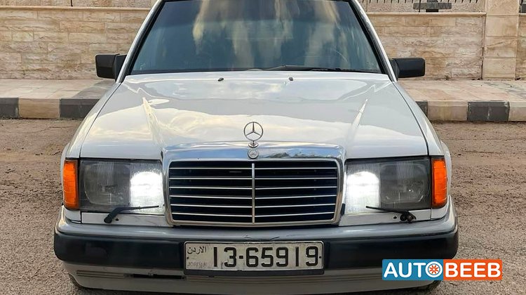 مرسيدس بنز E200 1986