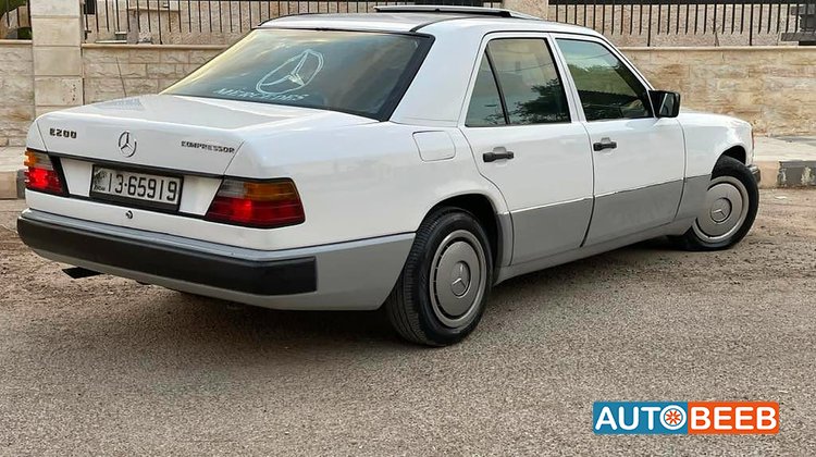 مرسيدس بنز E200 1986