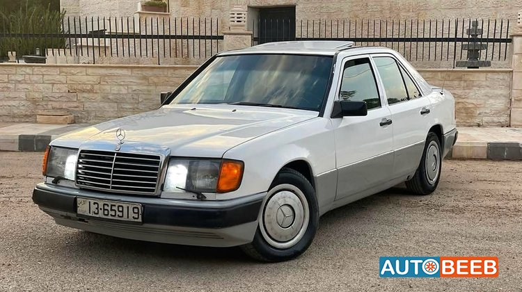 مرسيدس بنز E200 1986