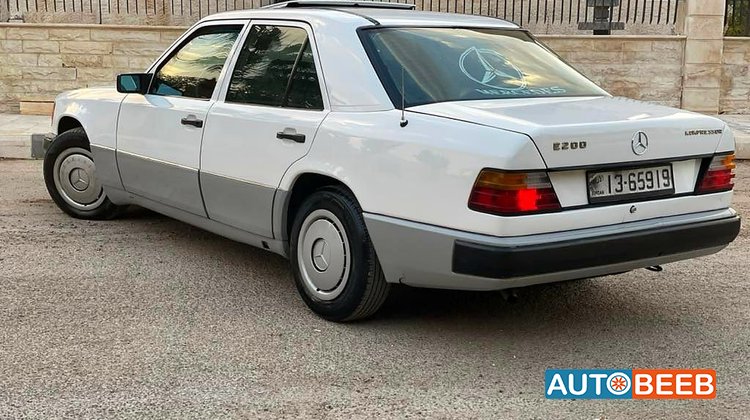 مرسيدس بنز E200 1986