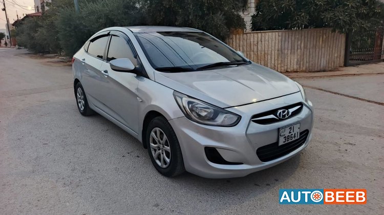 Hyundai Accent 2013