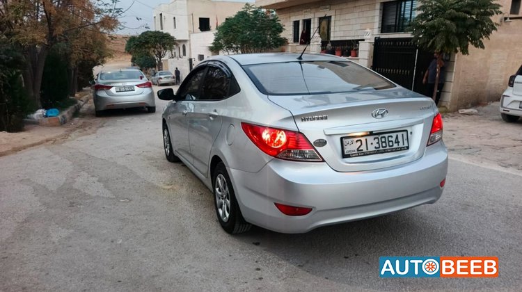 Hyundai Accent 2013