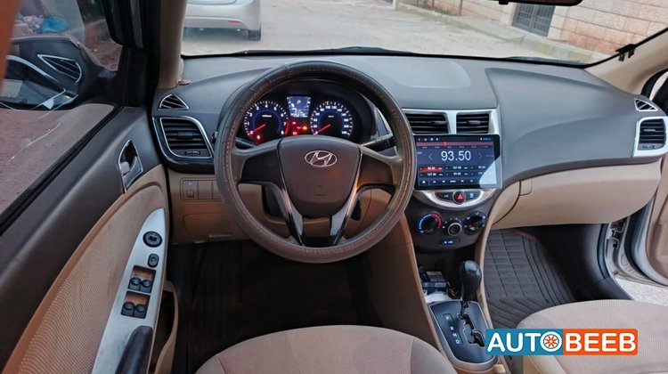 Hyundai Accent 2013