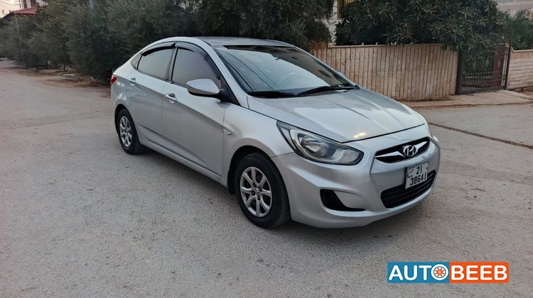 Hyundai Accent 2013