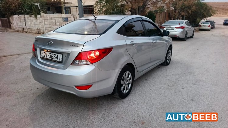 Hyundai Accent 2013