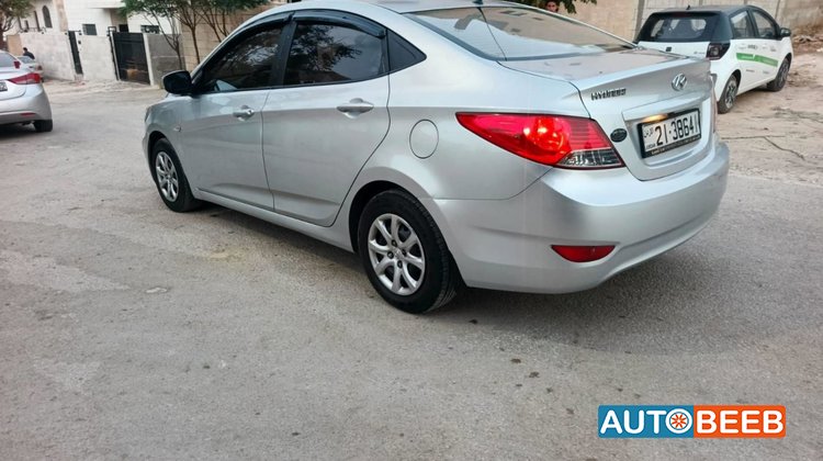 Hyundai Accent 2013