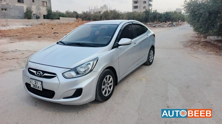 Hyundai Accent 2013